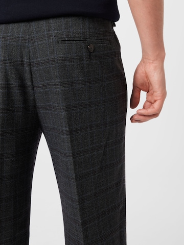 BURTON MENSWEAR LONDON Regular Pleated Pants in Grey