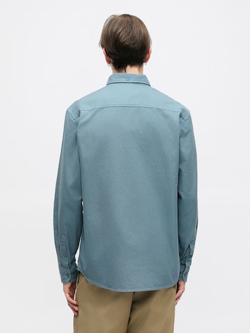 Carhartt WIP Regular fit Риза 'Bolton' в синьо