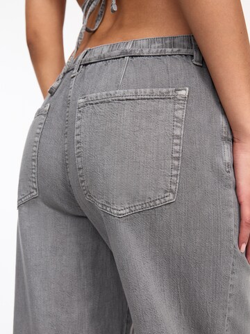 Wide Leg Jean Pull&Bear en gris