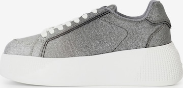 Sneaker bassa di CAFè NOIR in grigio: frontale