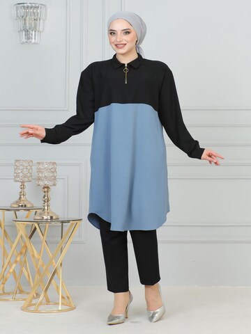 MODAMIHRAM Tunic in Blue: front