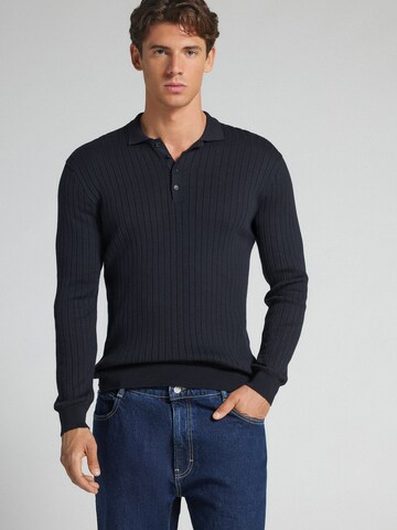 IUMAN Intimissimi Sweater in Blue