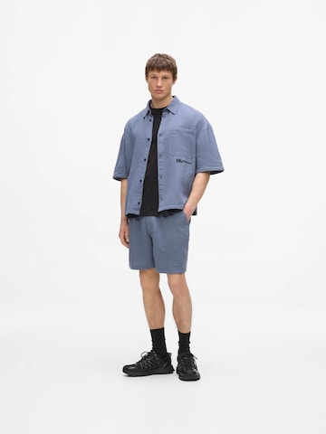 Largi Pantaloni cutați de la KARL LAGERFELD JEANS pe gri