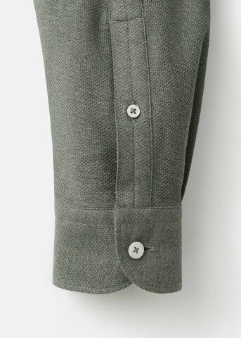 MANGO MAN Regular fit Button Up Shirt 'Pique' in Green