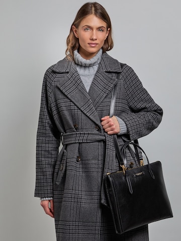 The Bridge Shoulder Bag in Black