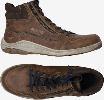 MUSTANG Stiefel 45 in Braun: Vorderseite