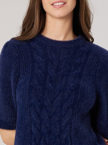 Deeluxe Sweater in Blue