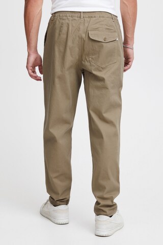 !Solid Regular Bundfaltenhose 'Dylan' in Beige