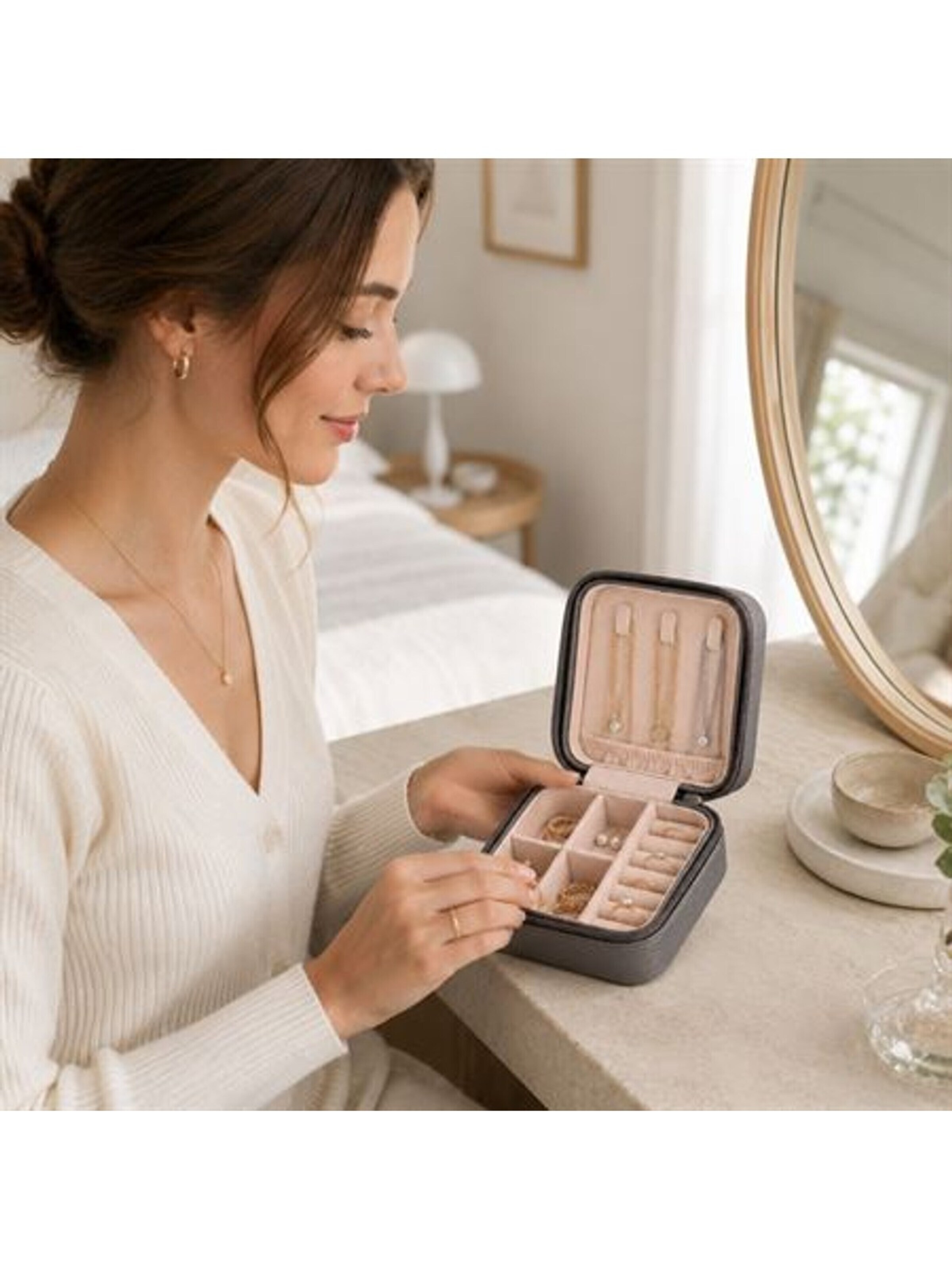 Portagioie di UNIQ Beauty in grigio