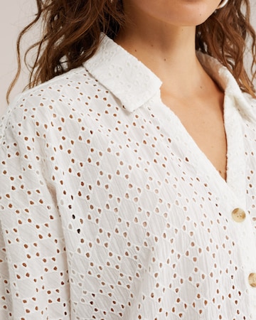 WE Fashion Блузка в Белый