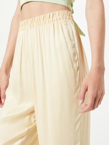 Wide Leg Pantalon River Island en jaune