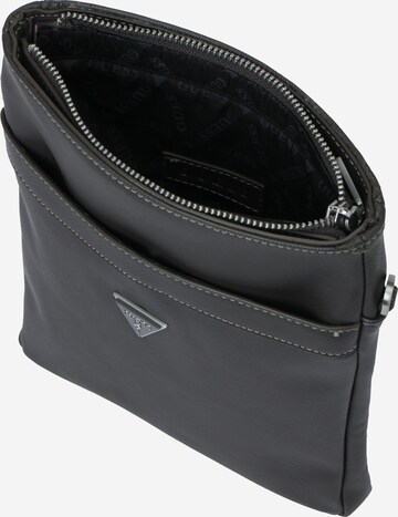 GUESS - Bolso de hombro en gris