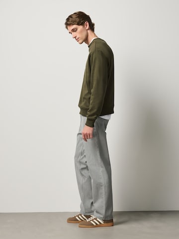 Next Loosefit Farkut värissä harmaa