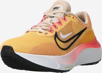 Chaussure de course 'Zoom Fly 5' NIKE en jaune : devant