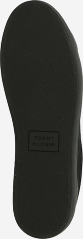 TOMMY HILFIGER Låg sneaker i svart