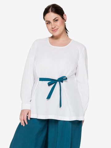 SHEEGO Tunic in White: front