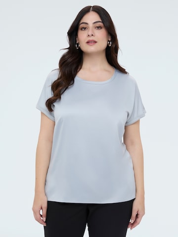 Haut Fiorella Rubino en gris : devant
