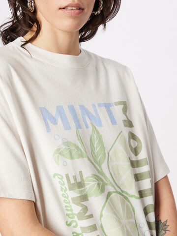 Abercrombie & Fitch - Camiseta 'FRUITY TWIST' en blanco