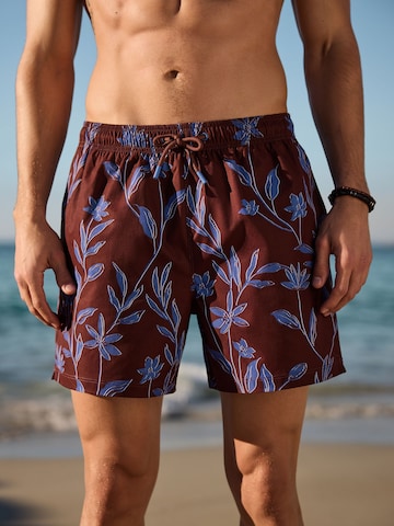 Next Badeshorts in Braun: Vorderseite