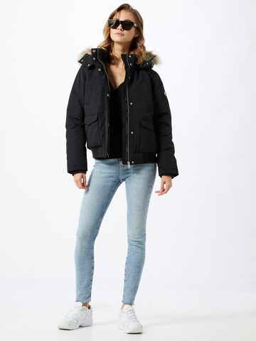 Tommy Jeans Jacke 'Outerwear' in Schwarz