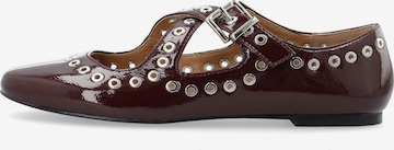 Bianco Strap ballerina 'Lilia' in Red: front