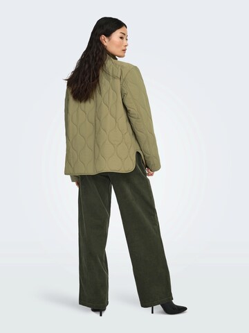 JDY Демисезонная куртка 'JDYRAYA' в Зеленый