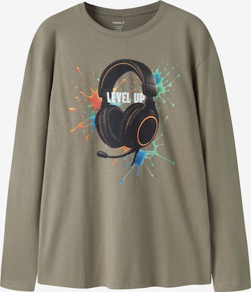 NAME IT T-shirt 'NKMVOTO' i grön: framsida