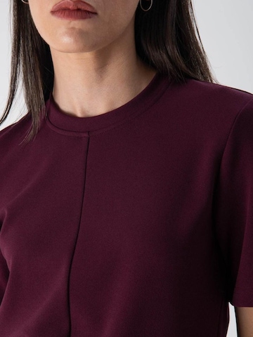 MND T-shirt 'Elizabeth' i röd