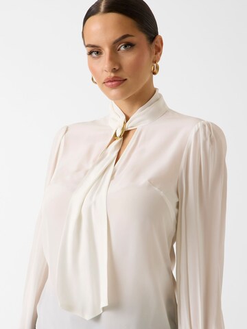 GUESS by Marciano Blouse in Beige