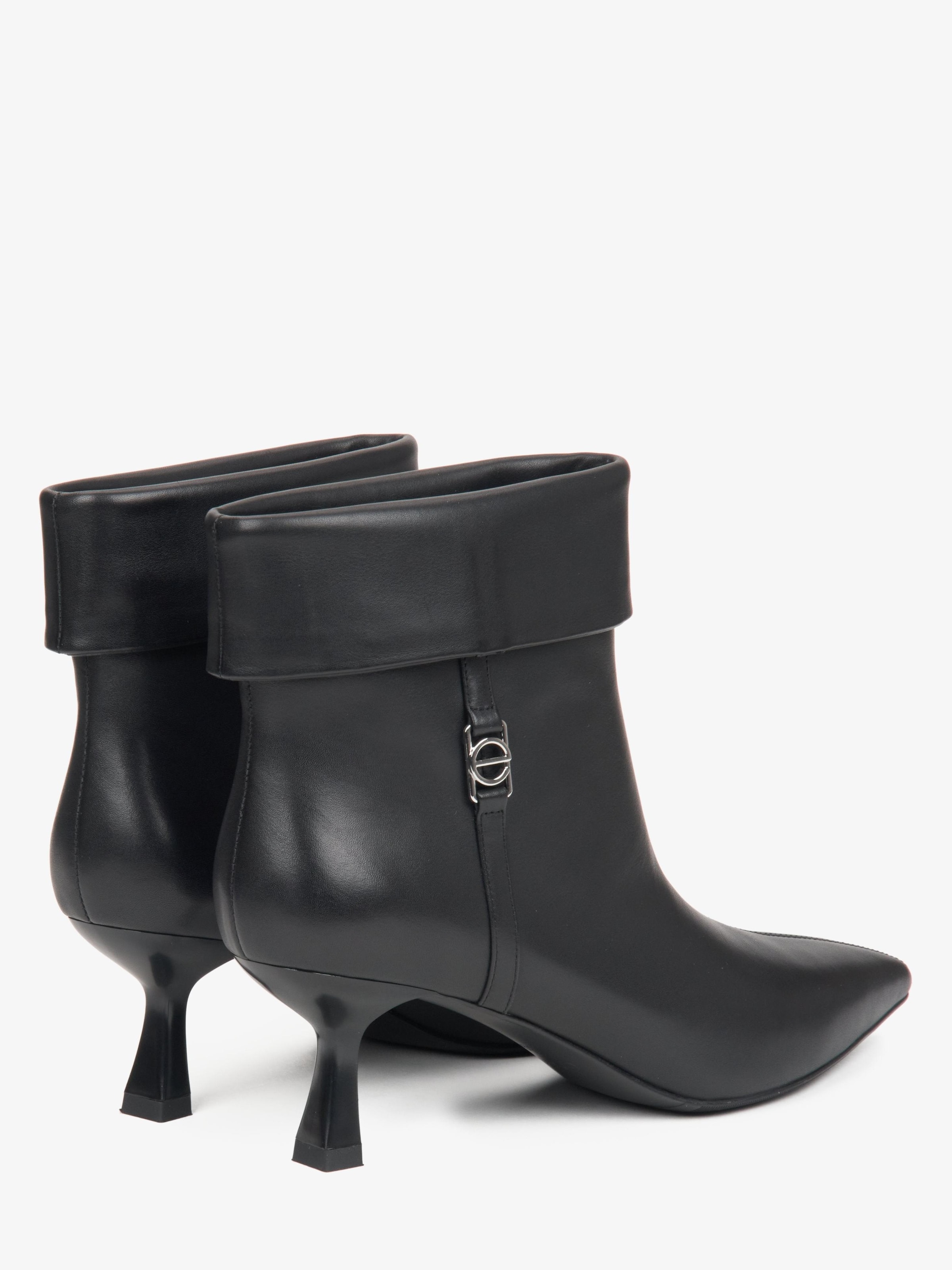 Ankle boots '2501-21' di Estro in nero