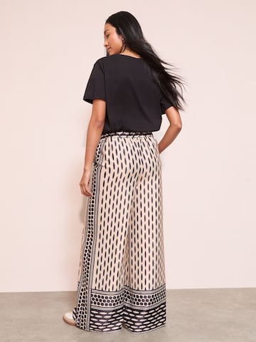 Friends Like These Wide leg Trousers in Blue