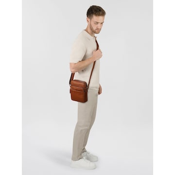 GREENBURRY Schoudertas in Bruin: voorkant