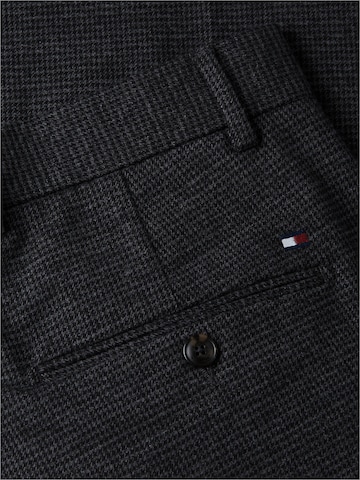 TOMMY HILFIGER Tapered Bandplooibroek 'New York Label' in Grijs