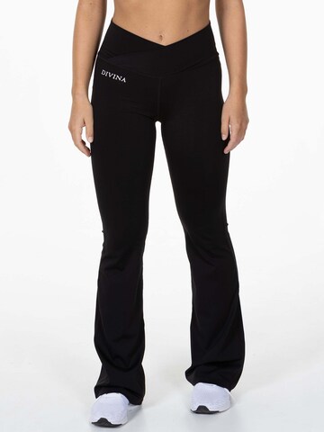Divina Flared Sporthose in Schwarz: Vorderseite