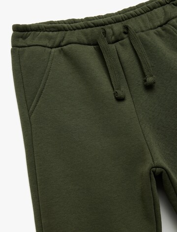 Koton Regular Broek in Groen