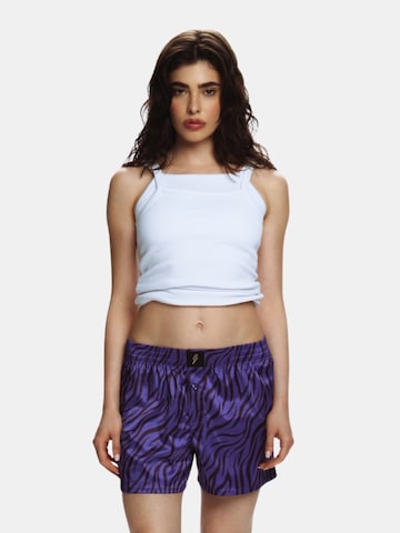EKCENTRIK Loosefit Hose 'Purple Zebra' in Lila