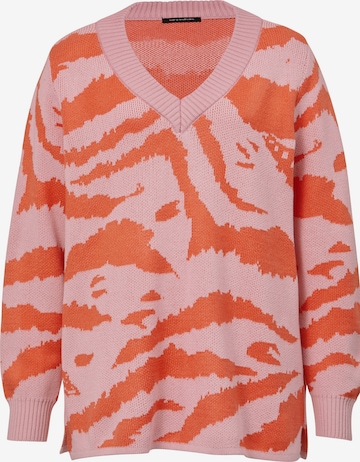 Sara Lindholm Sweater in Pink: front