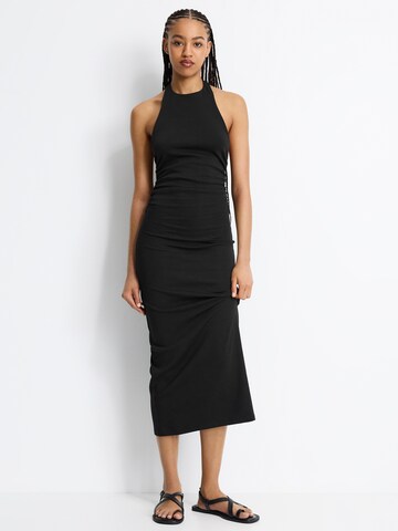 Robe Pull&Bear en noir