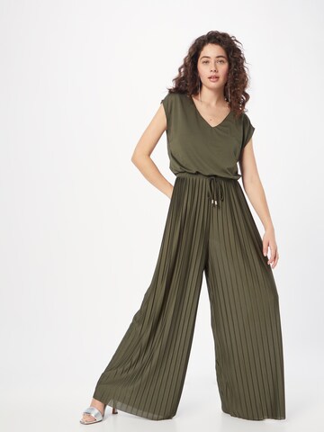 Tuta jumpsuit 'Claire' di ABOUT YOU in verde