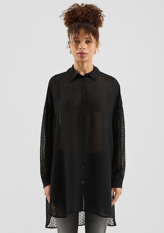 QS Shirt in Zwart: voorkant