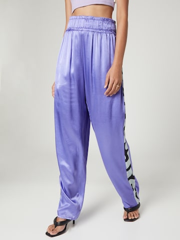 Regular Pantalon 'Dario' Smiles en violet