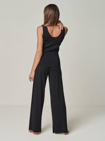 Tenue d'intérieur 'LOUNGEWEAR SET  - Cardigan Blossom & Top Blossom & Pants Bailey' YOU LOOK PERFECT en noir