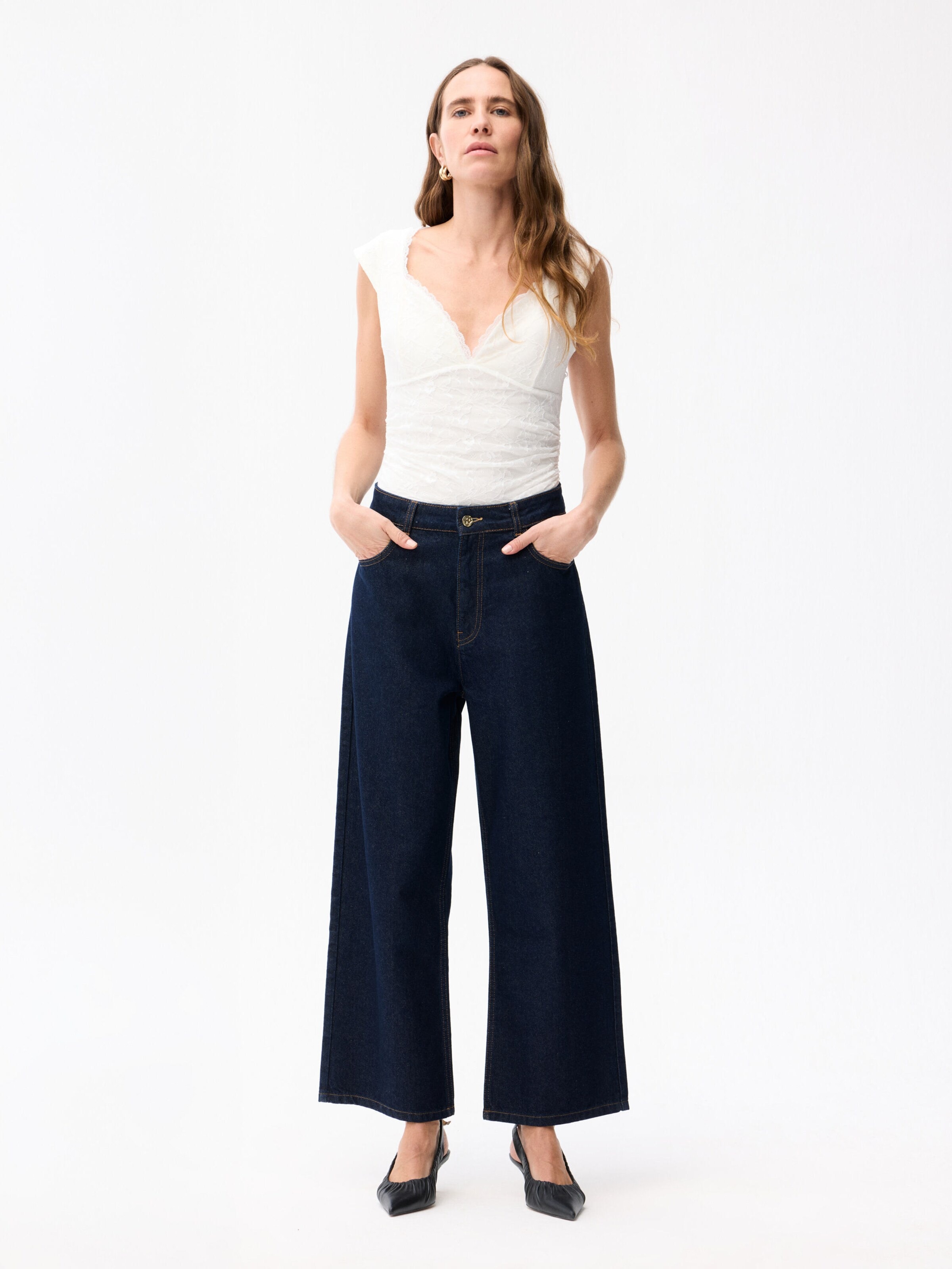adl Regular Jeans in Blue: front