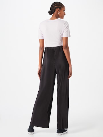 Wide leg Pantaloni di Urban Classics in nero