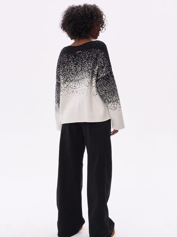 Blue Shadow Pullover‌‌‌‌ in Schwarz