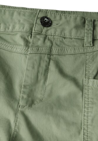 Street One Studio Tapered Cargo Hose in Grün