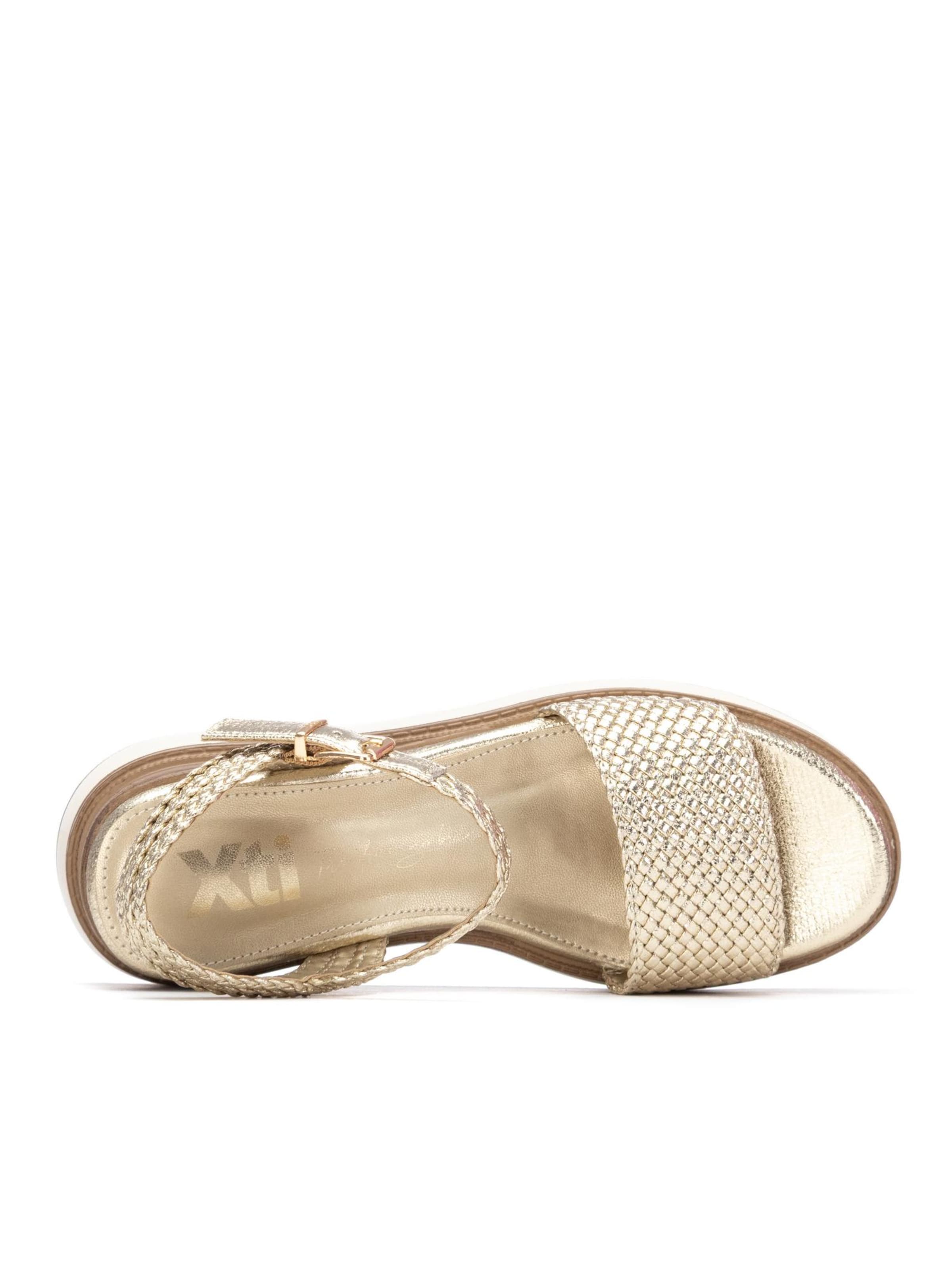 Xti Sandals in Gold