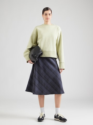 Sweat-shirt 'JELENA' TOPSHOP en vert