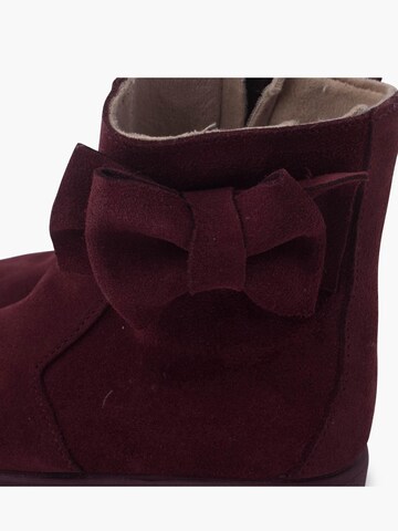 Pisamonas - Bota em vermelho