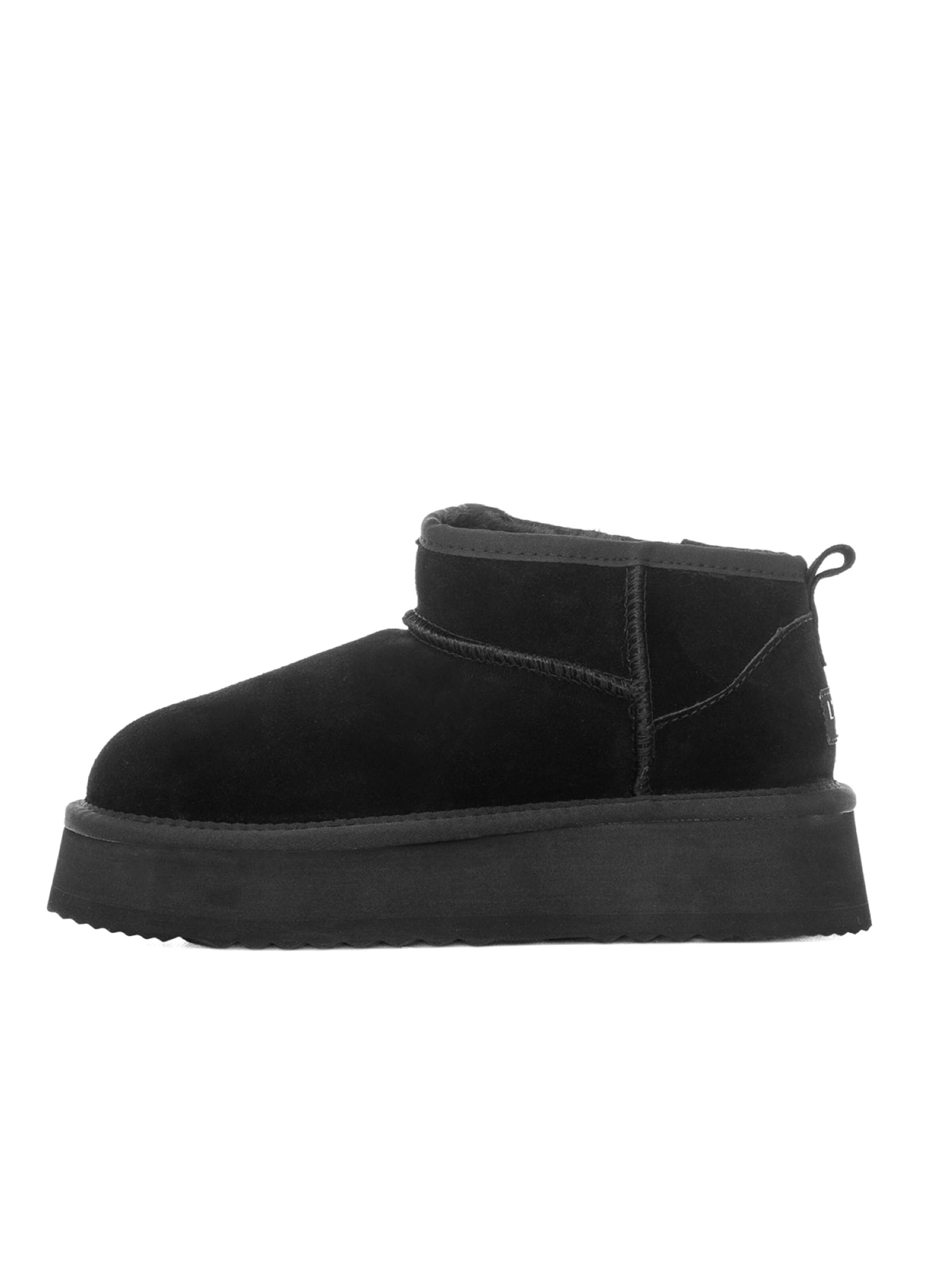 L'Arte Milano Boots in Black: front